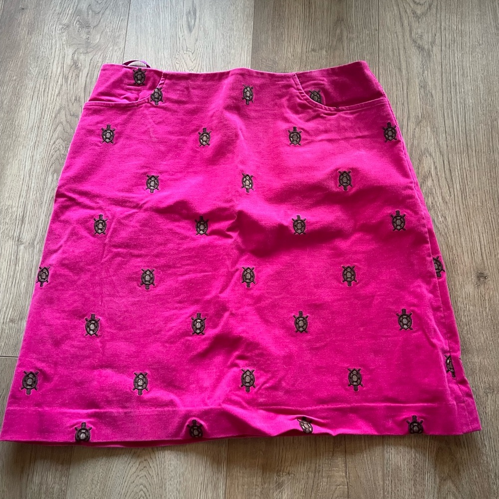 Lilly Pulitzer white label corduroy skirt with Turtles sz 10